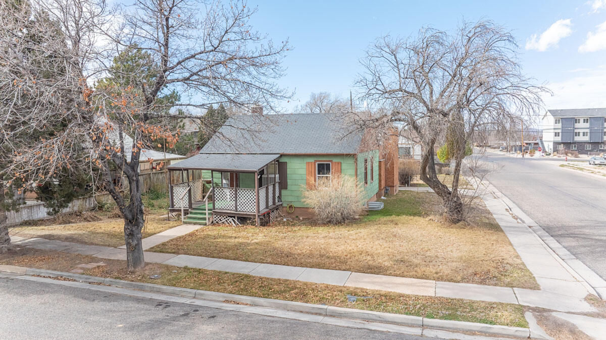 95 N 700 W, Cedar City, photo 23 of 25