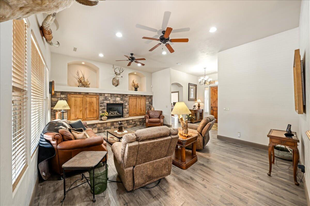 1112 W Sapphire DR, St George, photo 10 of 62