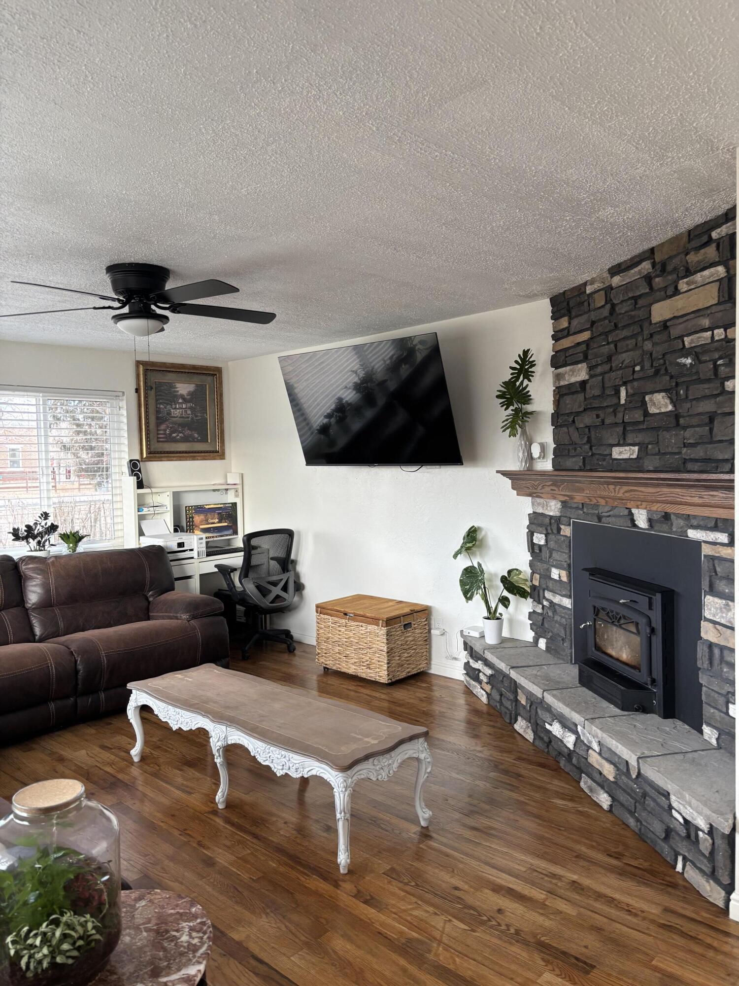 290 W 400 N, Panguitch, photo 8 of 33