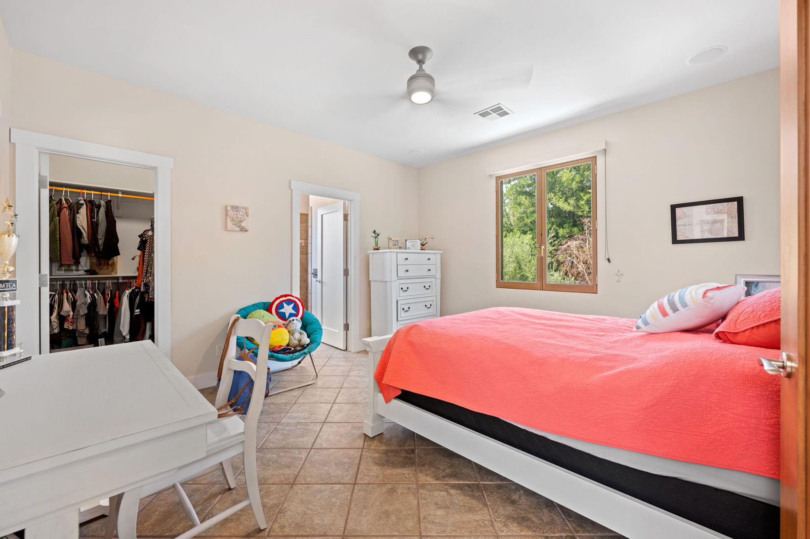 557 S WOODSVIEW CIR, St George, photo 22 of 32