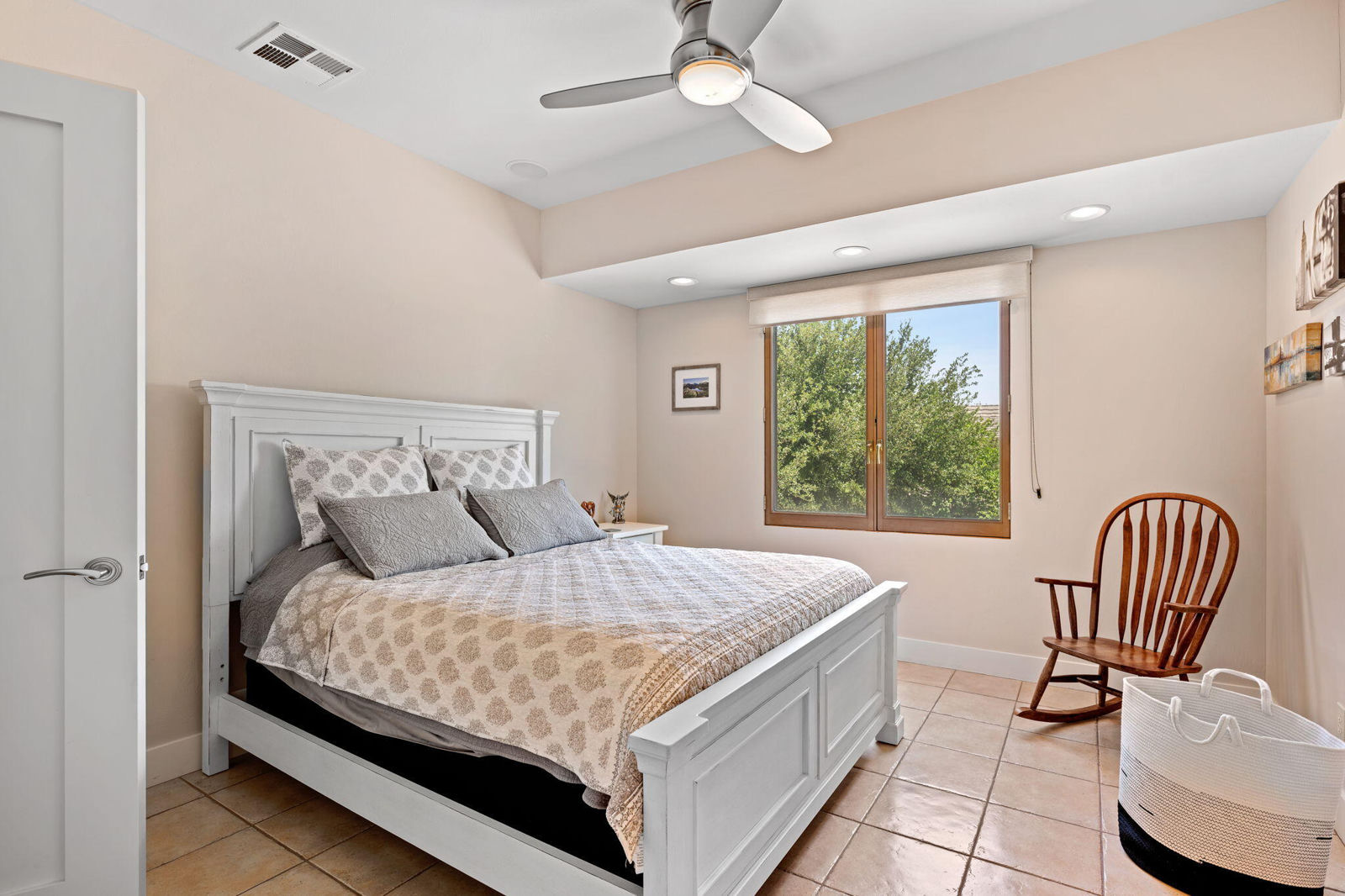 557 S WOODSVIEW CIR, St George, photo 26 of 32