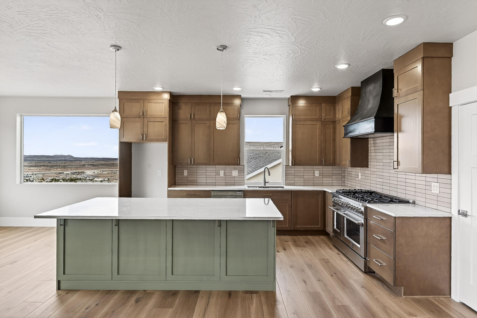 192 S 2050 W, Cedar City, photo 12 of 91