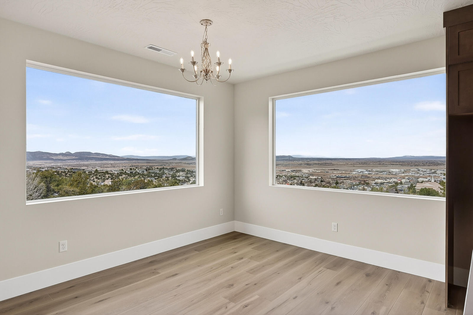 192 S 2050 W, Cedar City, photo 15 of 91