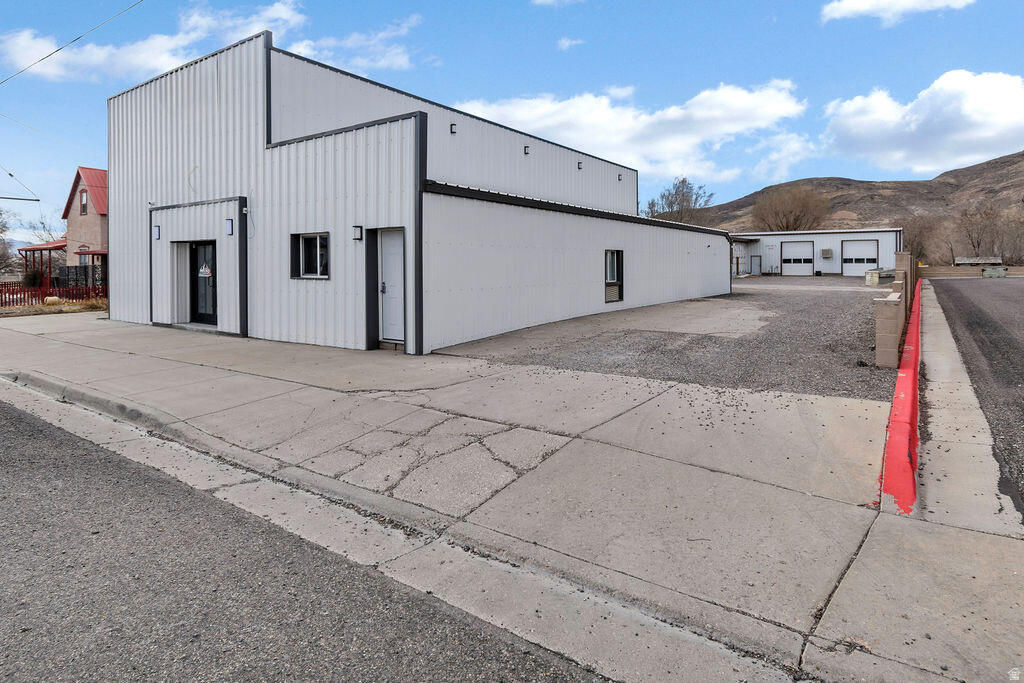 46 S Center ST, Elsinore, photo 2 of 68