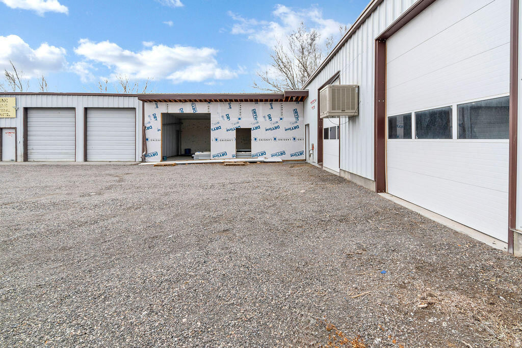 46 S Center ST, Elsinore, photo 6 of 68