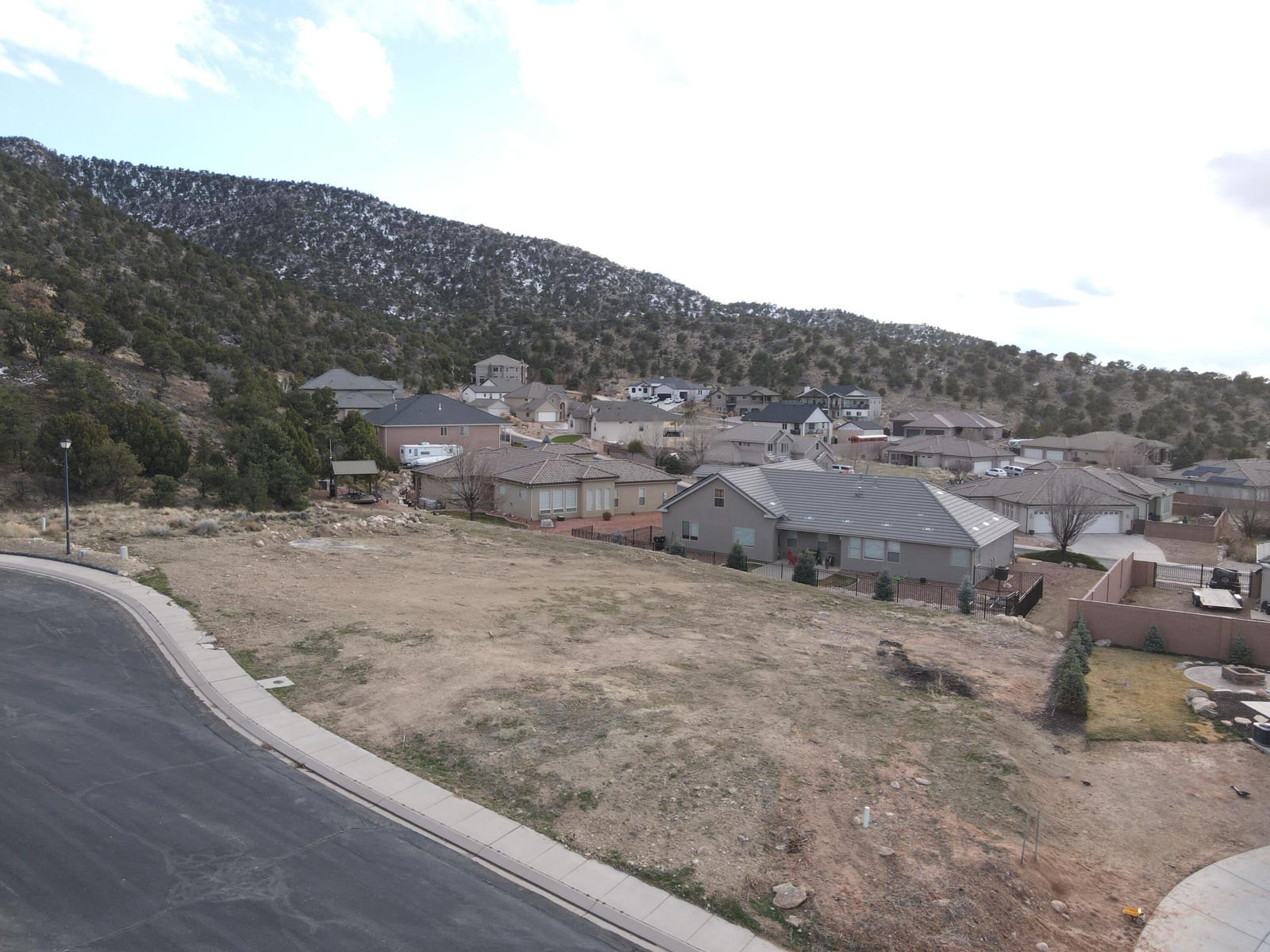 1927 N Mahogany CIR, Cedar City, photo 5 of 8