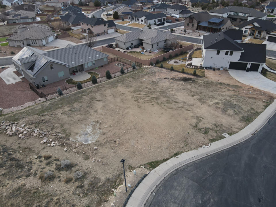 1927 N Mahogany CIR, Cedar City, photo 2
