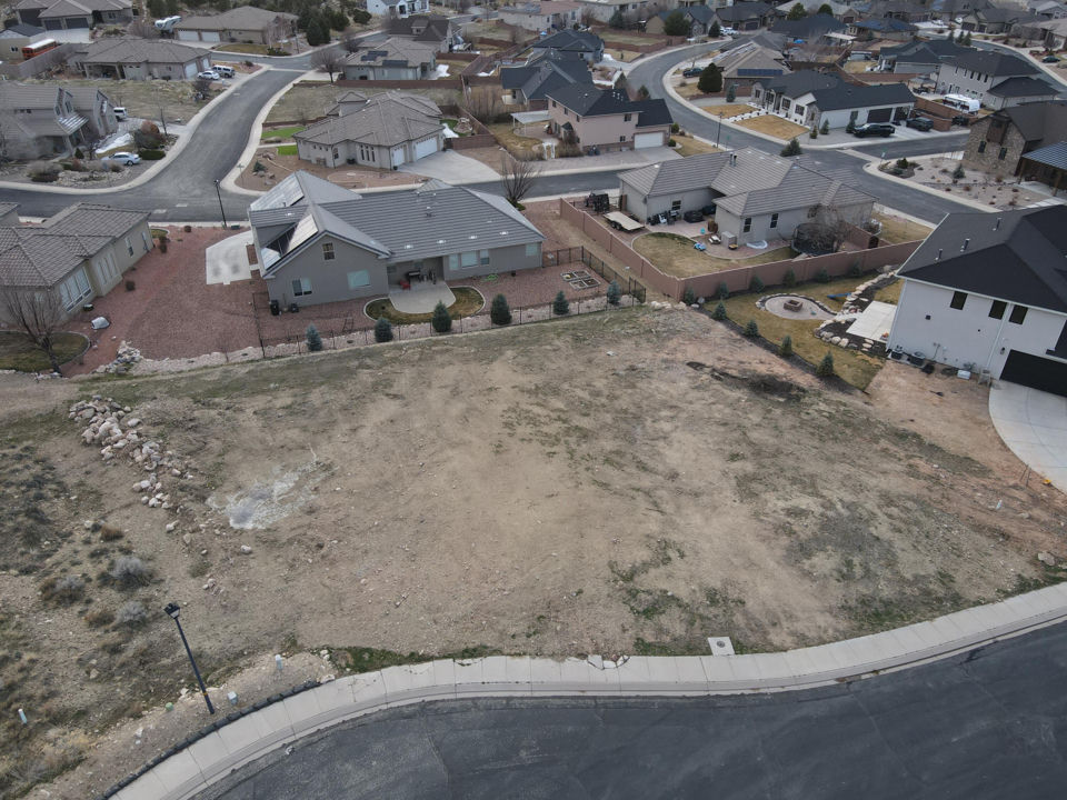 1927 N Mahogany CIR, Cedar City, photo 3