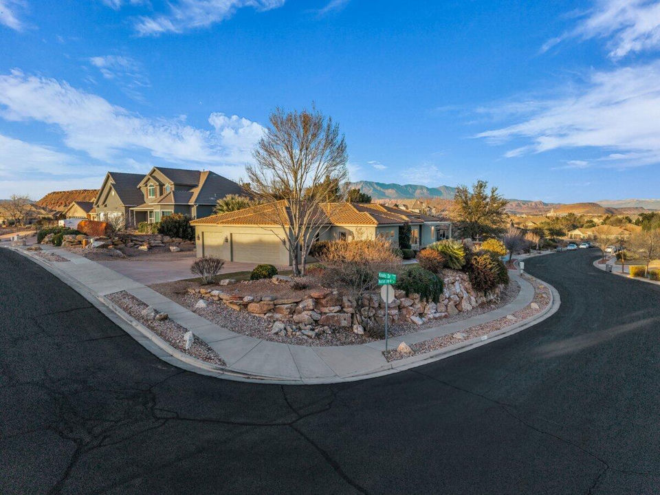 2970 S Mountain Ledge DR, St George, photo 2