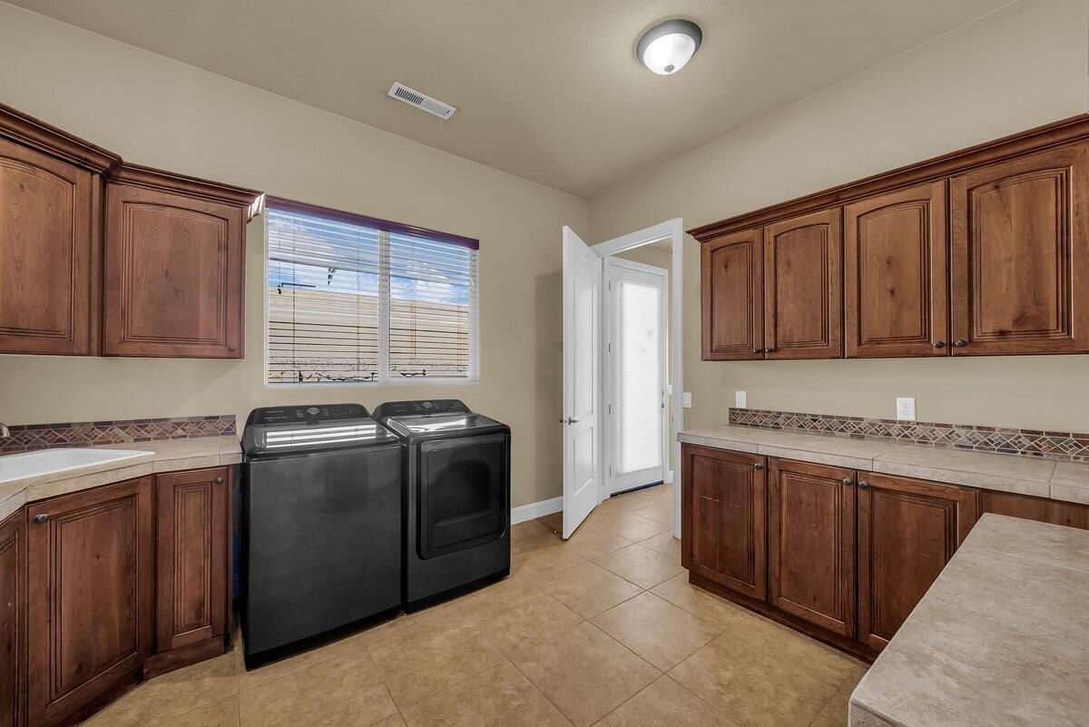 2970 S Mountain Ledge DR, St George, photo 10 of 29