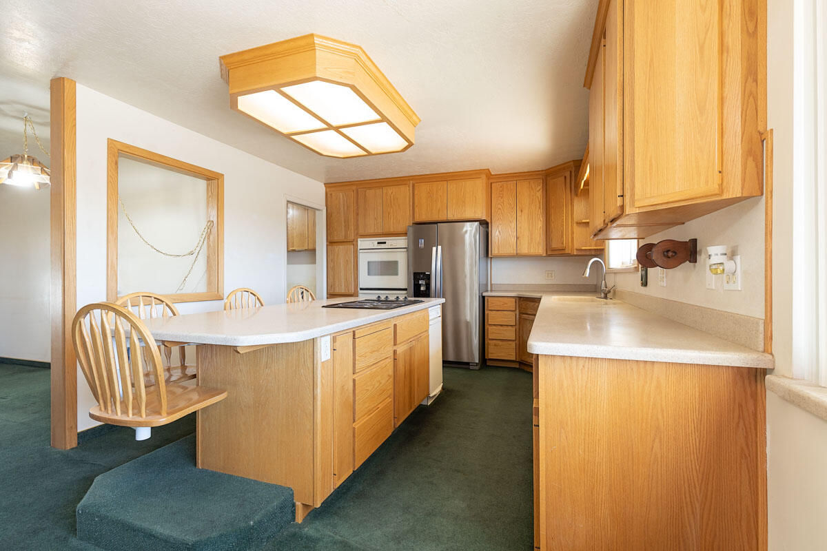 703 S 300 E, Cedar City, photo 9 of 39