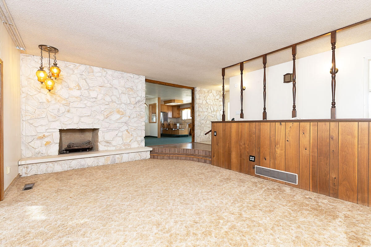 703 S 300 E, Cedar City, photo 7 of 39