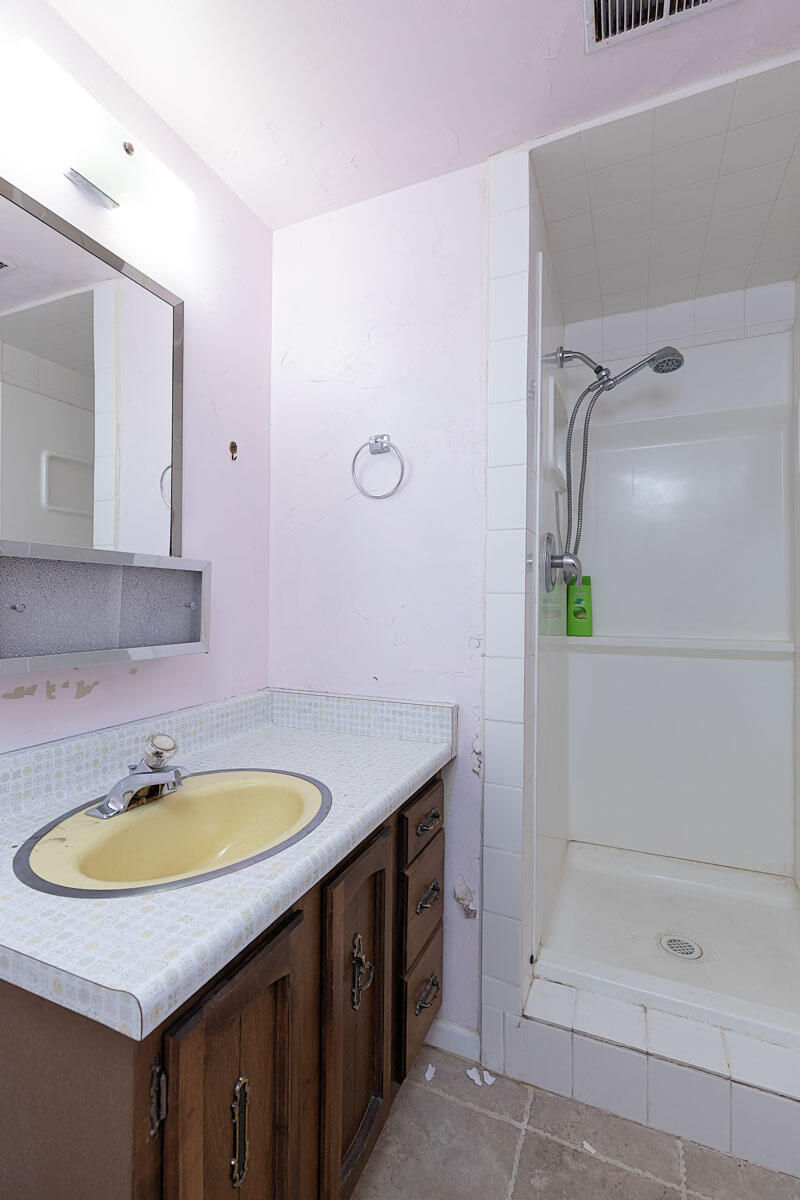 703 S 300 E, Cedar City, photo 24 of 39