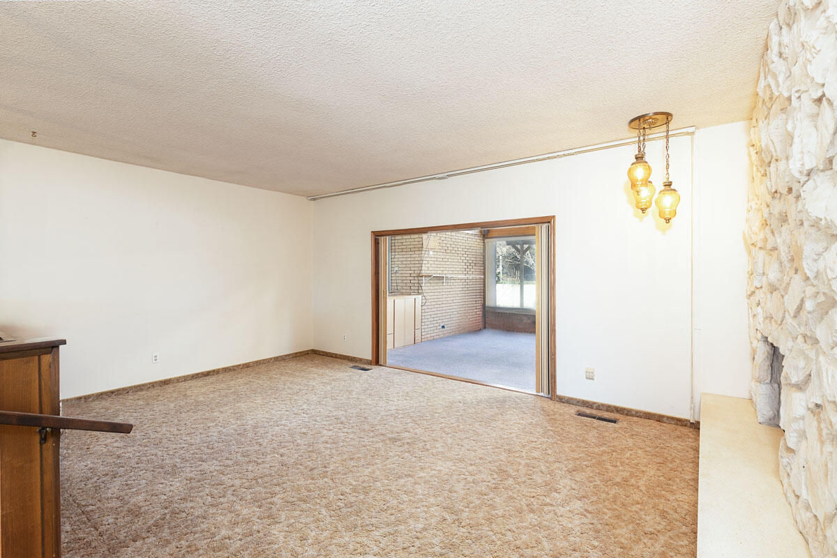 703 S 300 E, Cedar City, photo 8 of 39