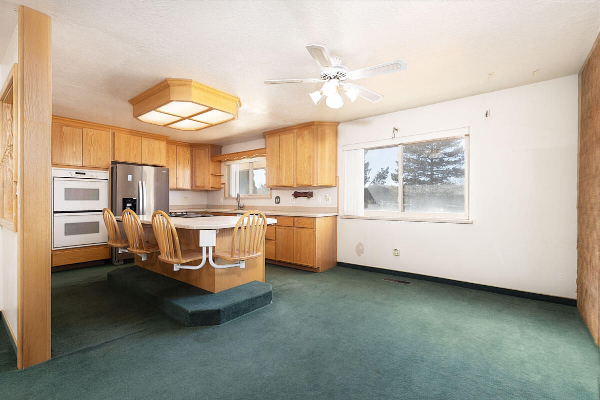 703 S 300 E, Cedar City, photo 10 of 39