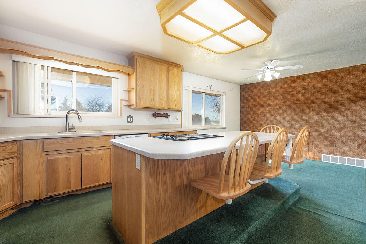 703 S 300 E, Cedar City, photo 11 of 39