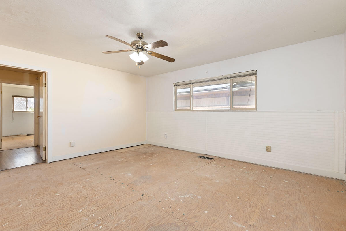 703 S 300 E, Cedar City, photo 16 of 39