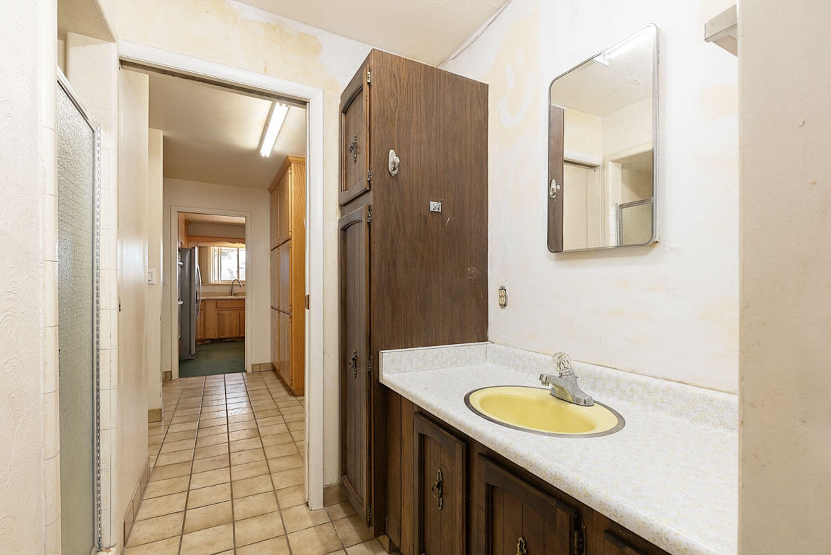 703 S 300 E, Cedar City, photo 19 of 39