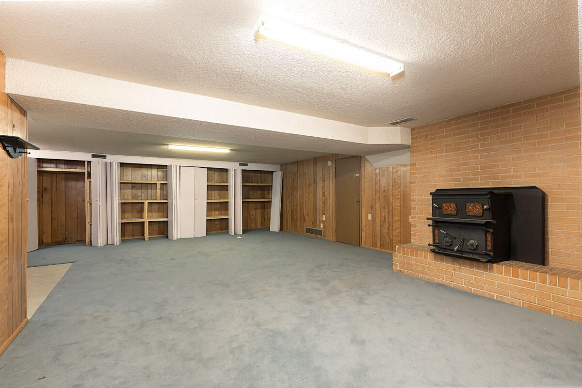703 S 300 E, Cedar City, photo 23 of 39