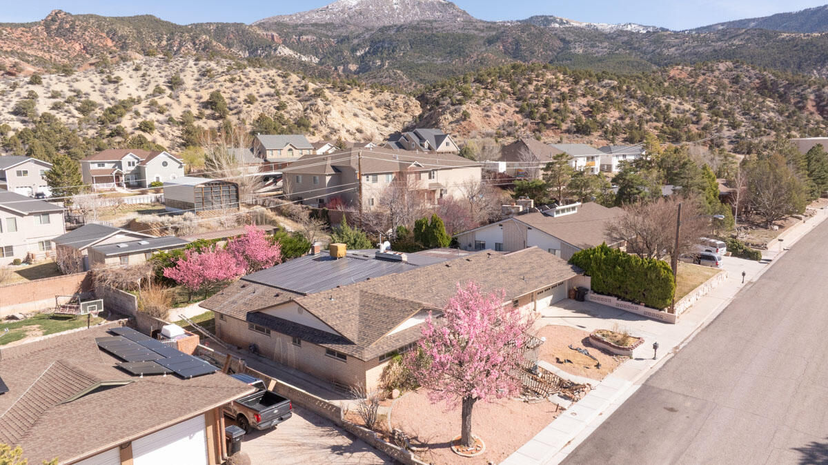703 S 300 E, Cedar City, photo 35 of 39
