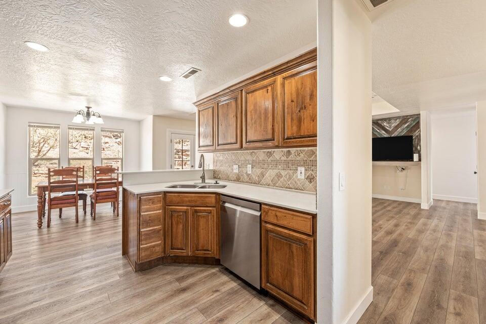 1892 N Golden Delicious Dr, Apple Valley, photo 13 of 58