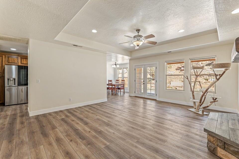 1892 N Golden Delicious Dr, Apple Valley, photo 15 of 58
