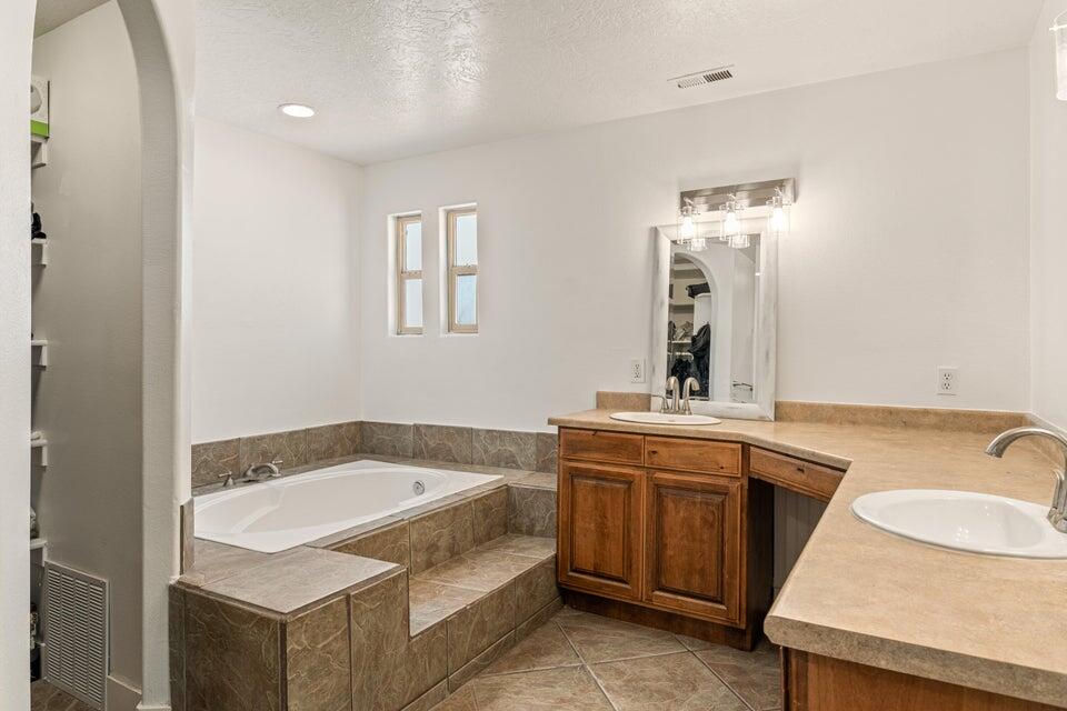 1892 N Golden Delicious Dr, Apple Valley, photo 22 of 58