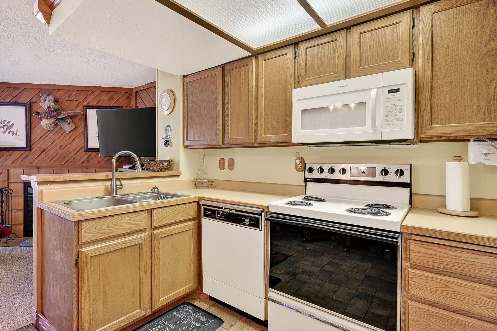 464 N HWY 143, #107B, Brian Head, photo 7 of 25