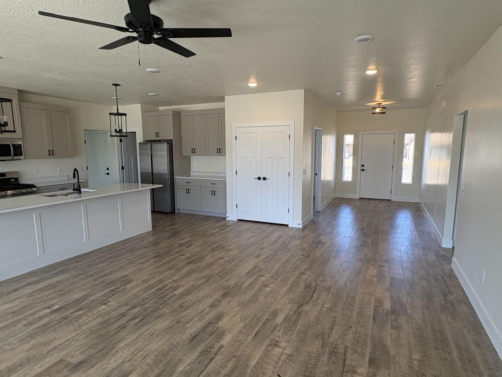 672 N Kaycie LN, Panguitch, photo 4 of 23
