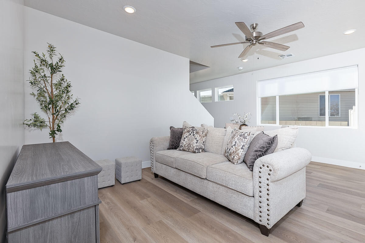 2604 N Clark Parkway, Cedar City, photo 2 of 16