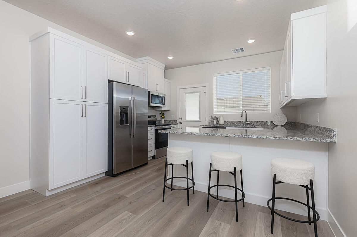 2604 N Clark Parkway, Cedar City, photo 5 of 16