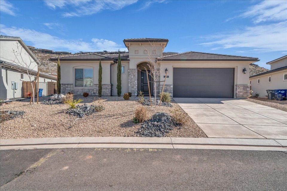 1466 N ARENA ROJA DR, Washington