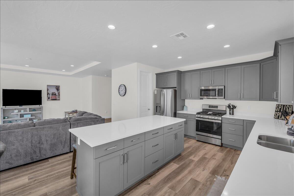 1466 N ARENA ROJA DR, Washington, photo 5 of 24