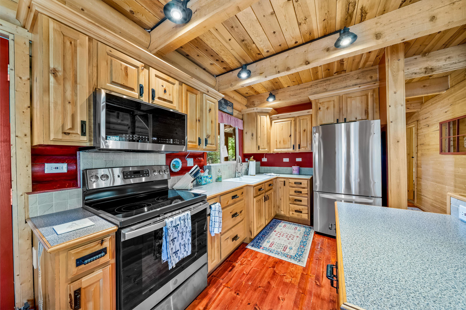 1390 E Ruger LN, Duck Creek Village, photo 11 of 30