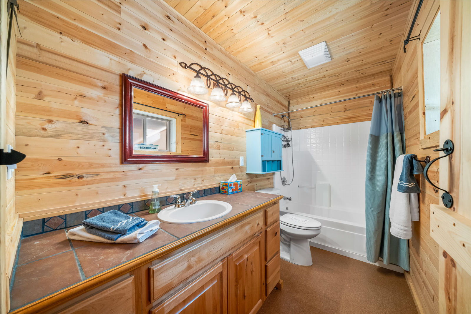 1390 E Ruger LN, Duck Creek Village, photo 25 of 30