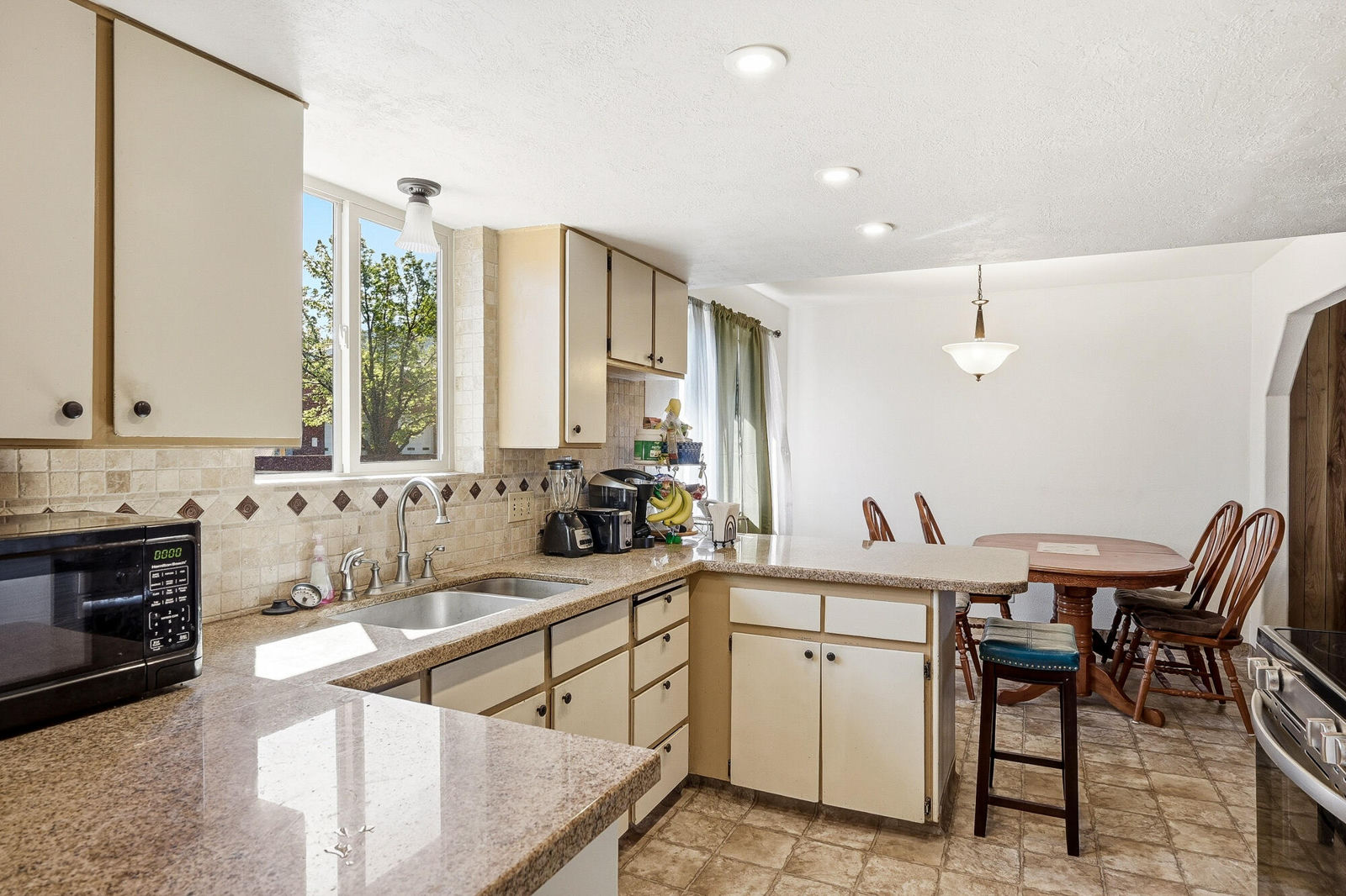 298 N 900 W, Cedar City, photo 11 of 54