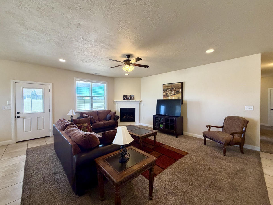 4941 N Bald Eagle DR, Enoch, photo 3