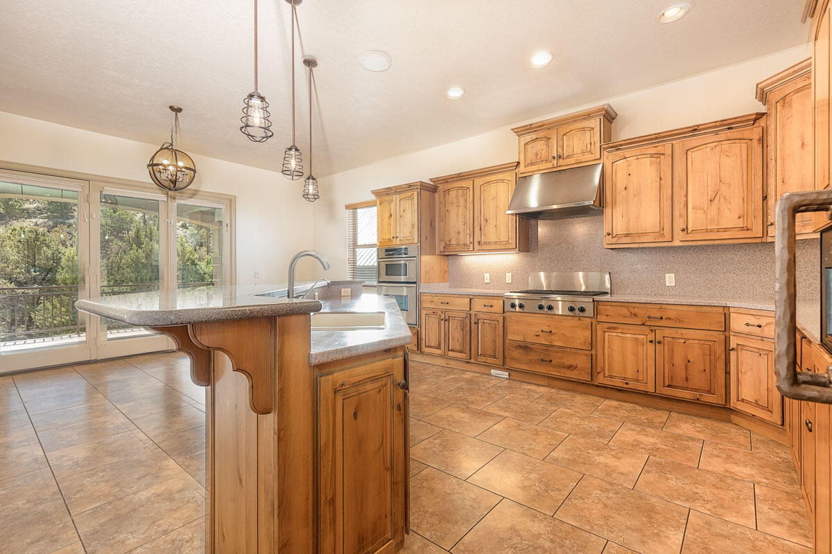 888 E Fiddlers Canyon RD, Cedar City, photo 16 of 74