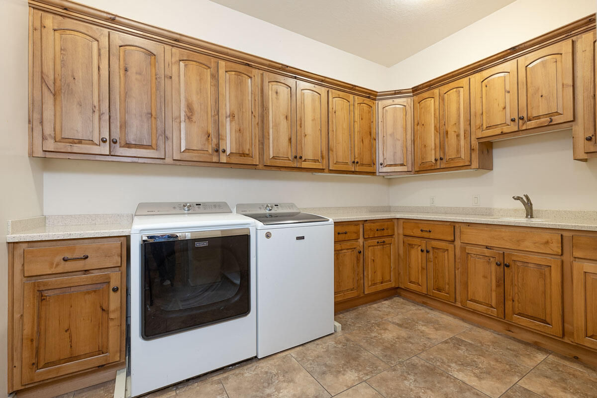 888 E Fiddlers Canyon RD, Cedar City, photo 38 of 74