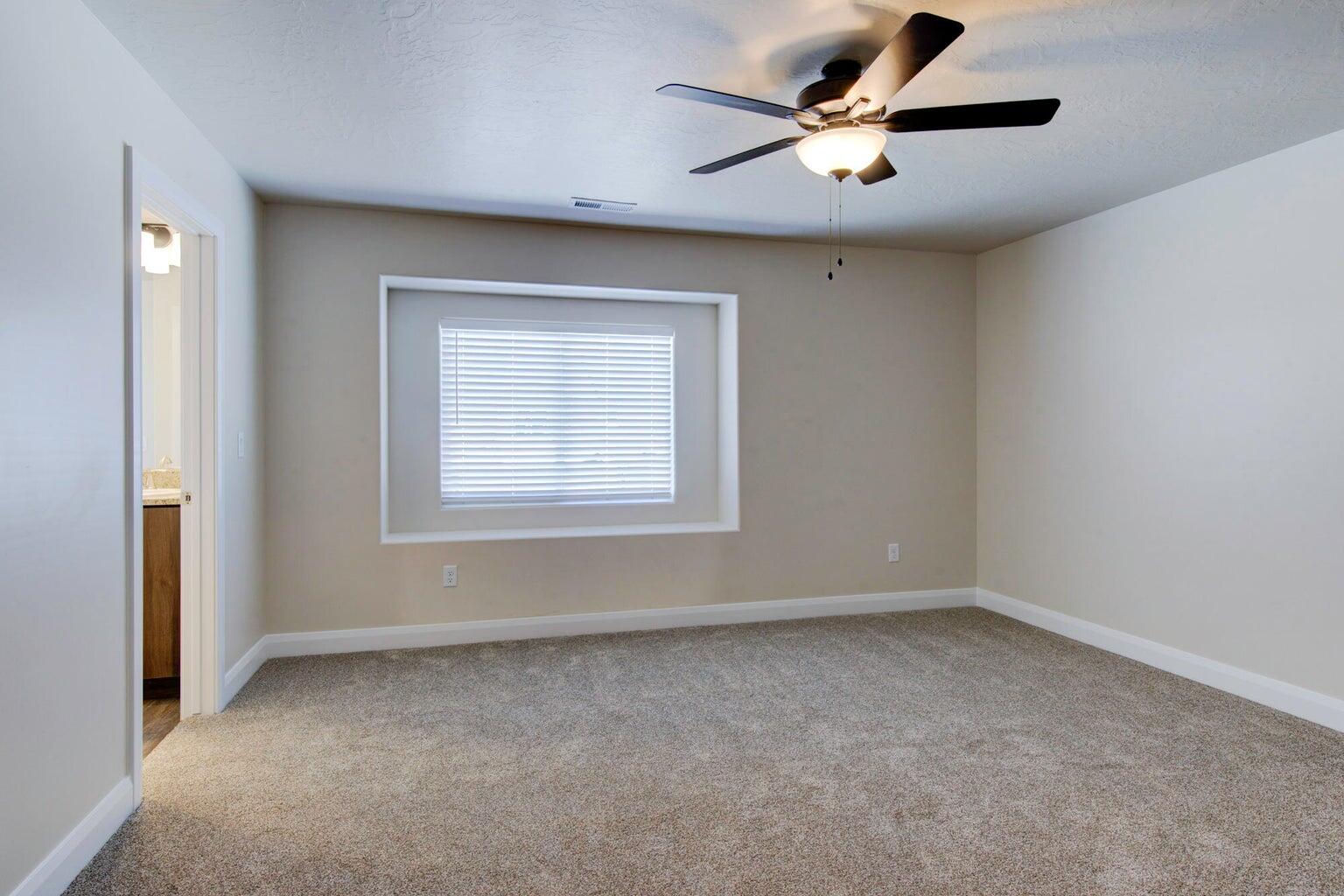 668 E Fiddlers Cove DR, 24, Cedar City, photo 5 of 21