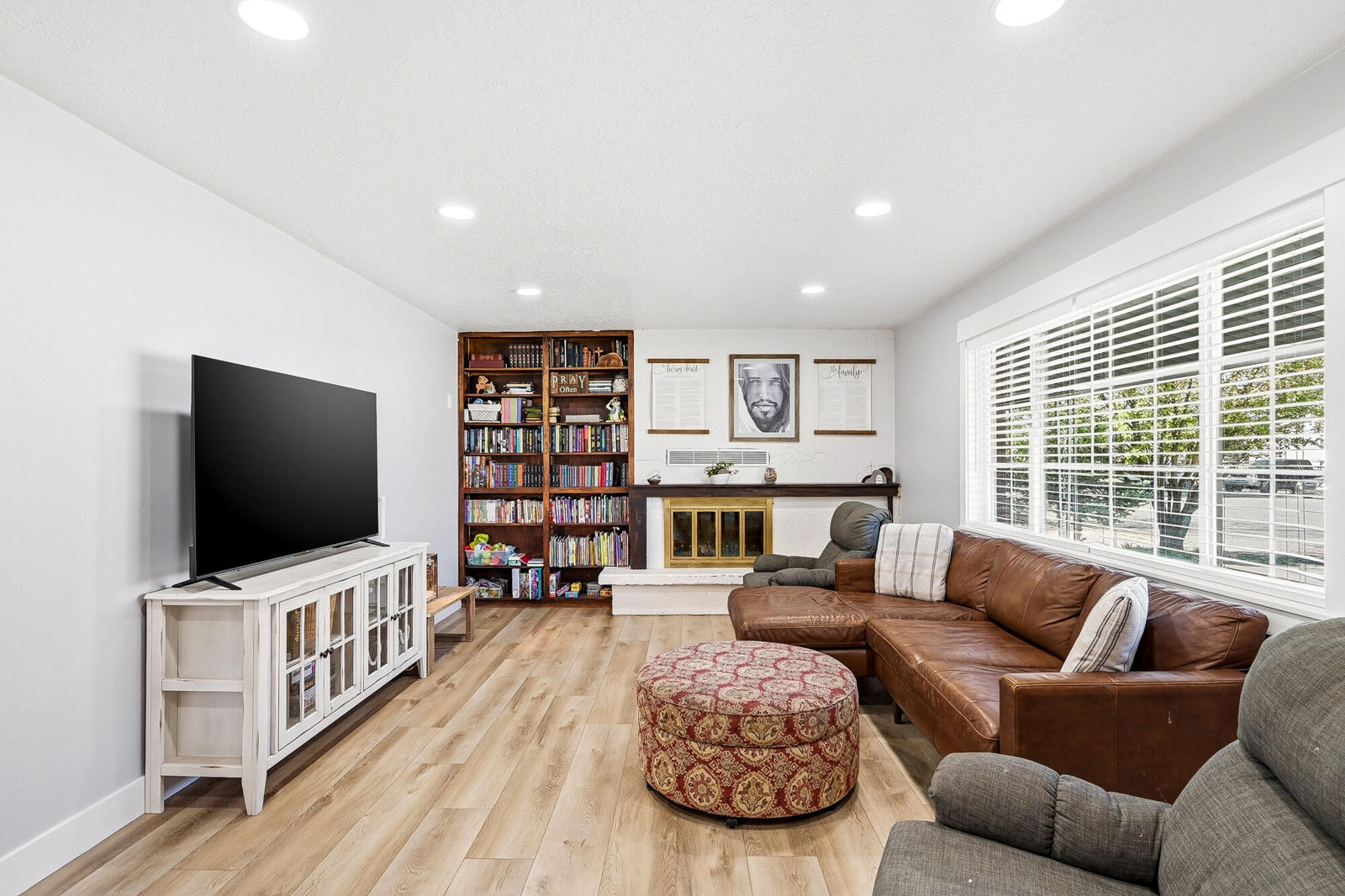 119 S 300 ST W, Milford, photo 8 of 49