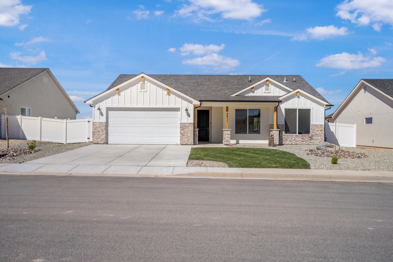 4911 N 10 E, Enoch, photo 2 of 32