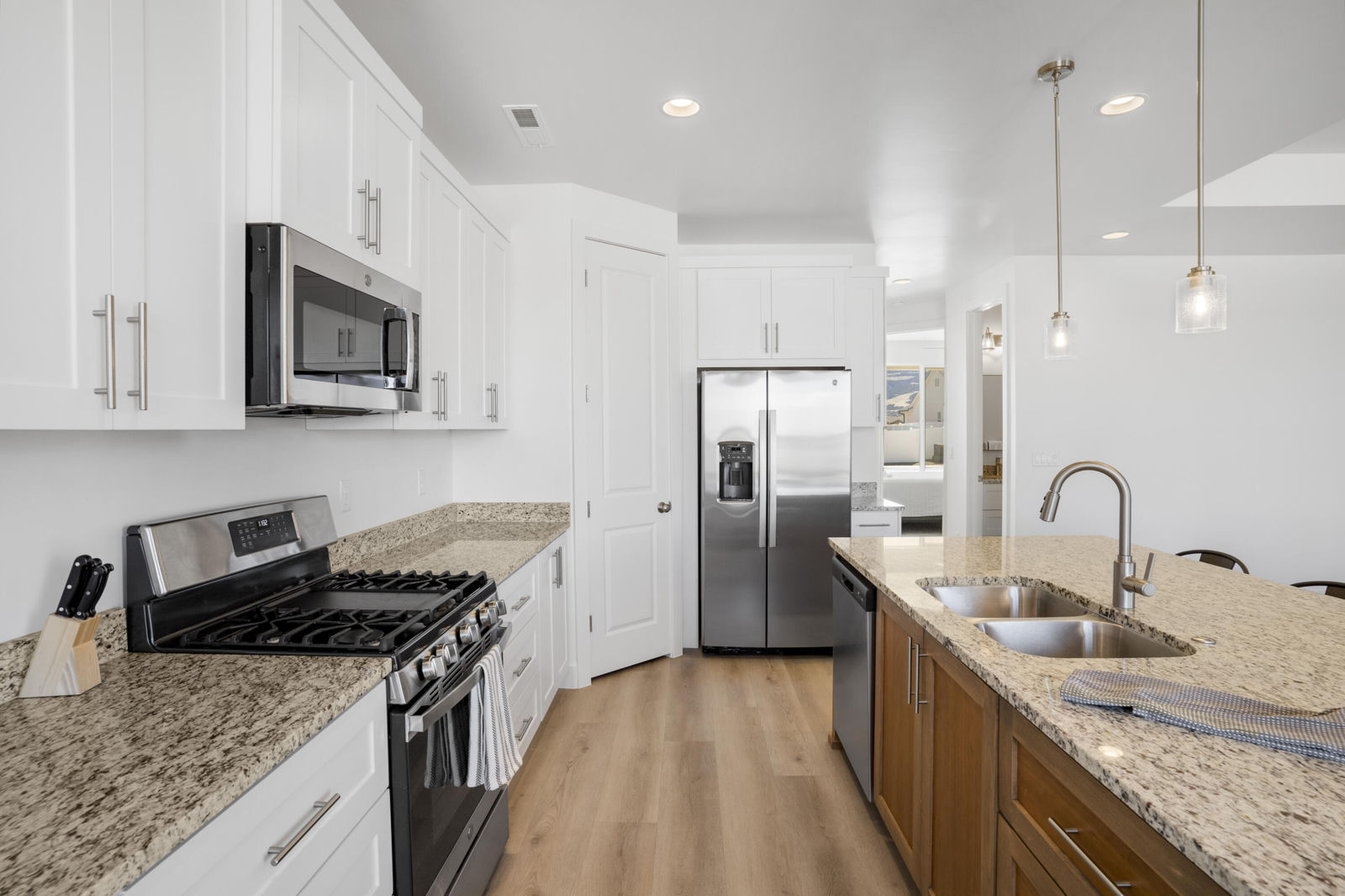 4911 N 10 E, Enoch, photo 9 of 32