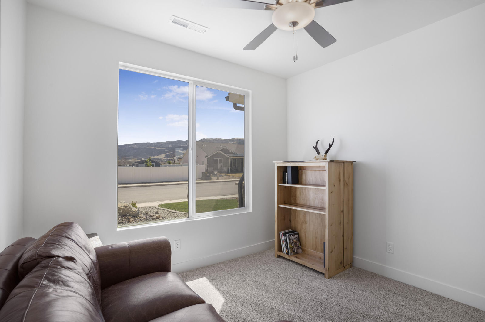 4911 N 10 E, Enoch, photo 23 of 32
