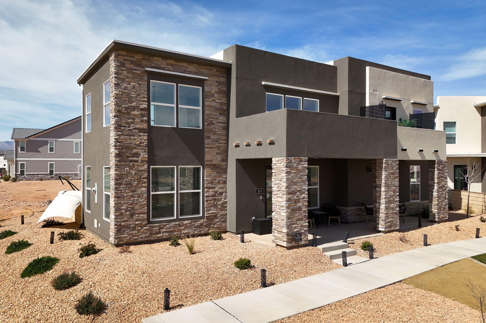 529 W Olive LN, St George, photo 2 of 19