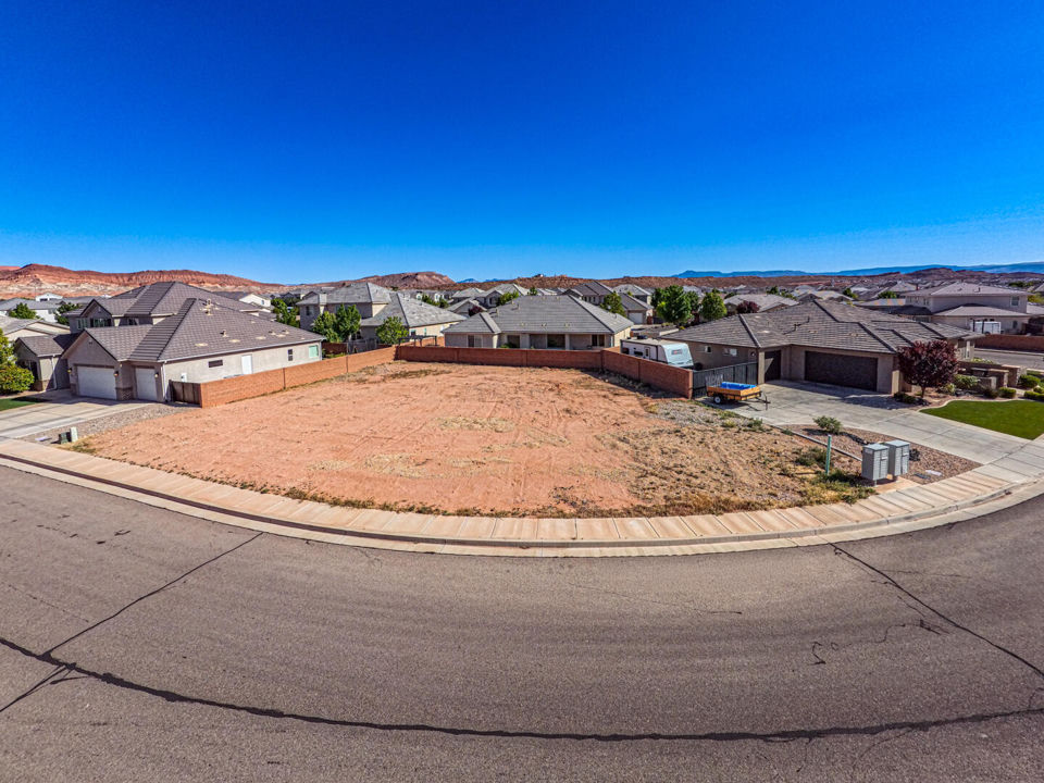 422 E Saddleback RD, 44, Washington, photo 2