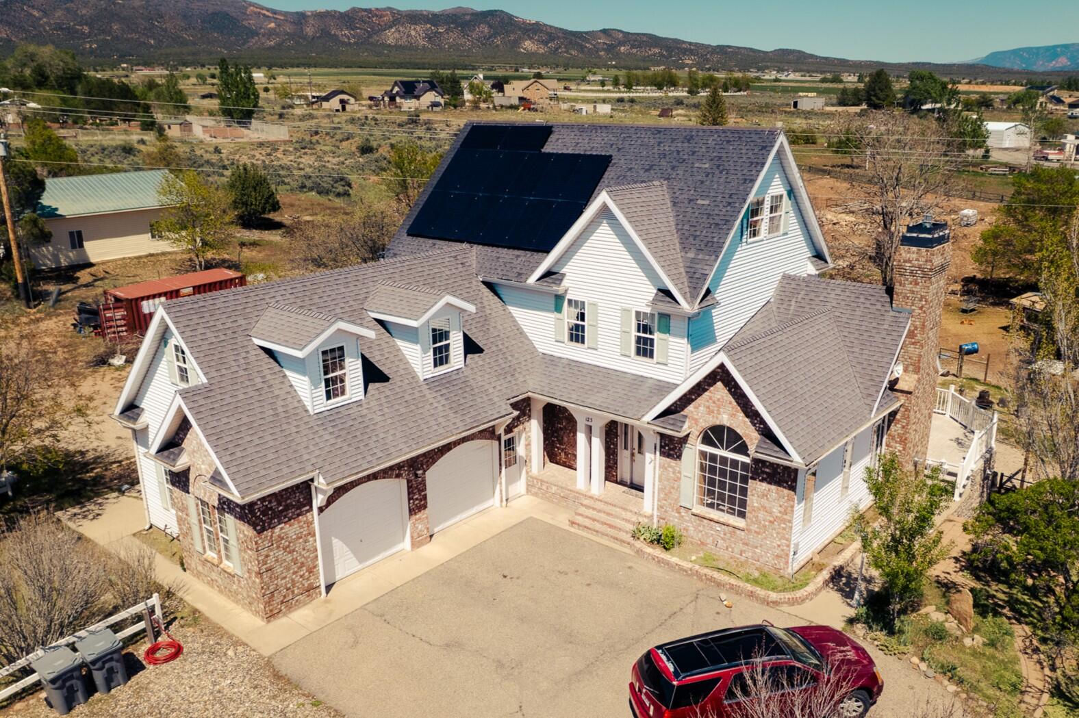 123 S Rachel LN, New Harmony, photo 3 of 51
