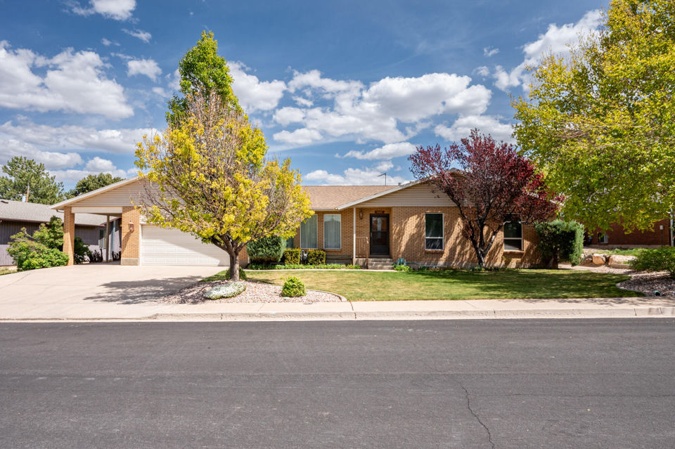 1069 S Cedar Knolls DR W, Cedar City