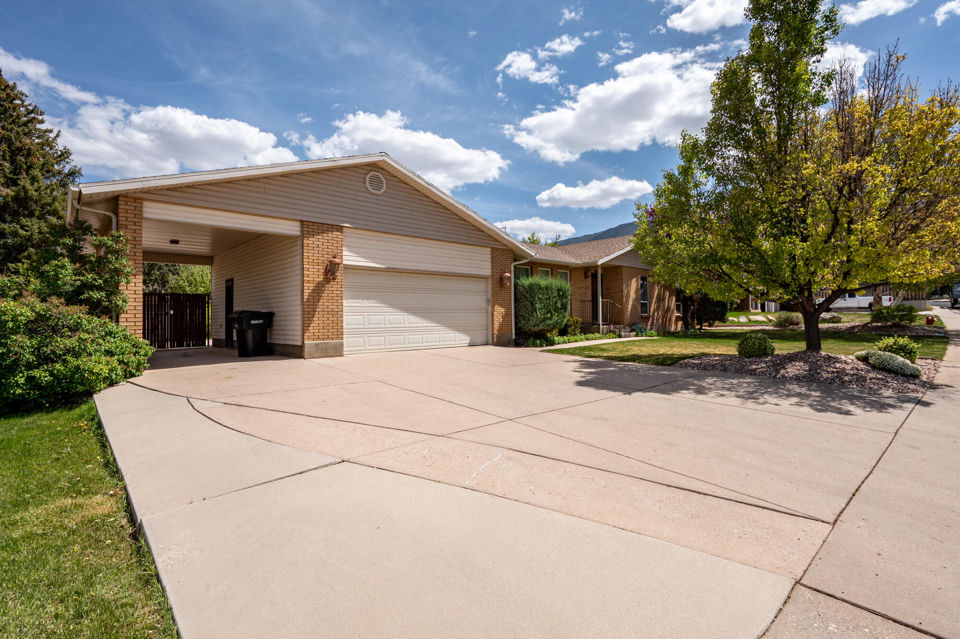 1069 S Cedar Knolls DR W, Cedar City, photo 2