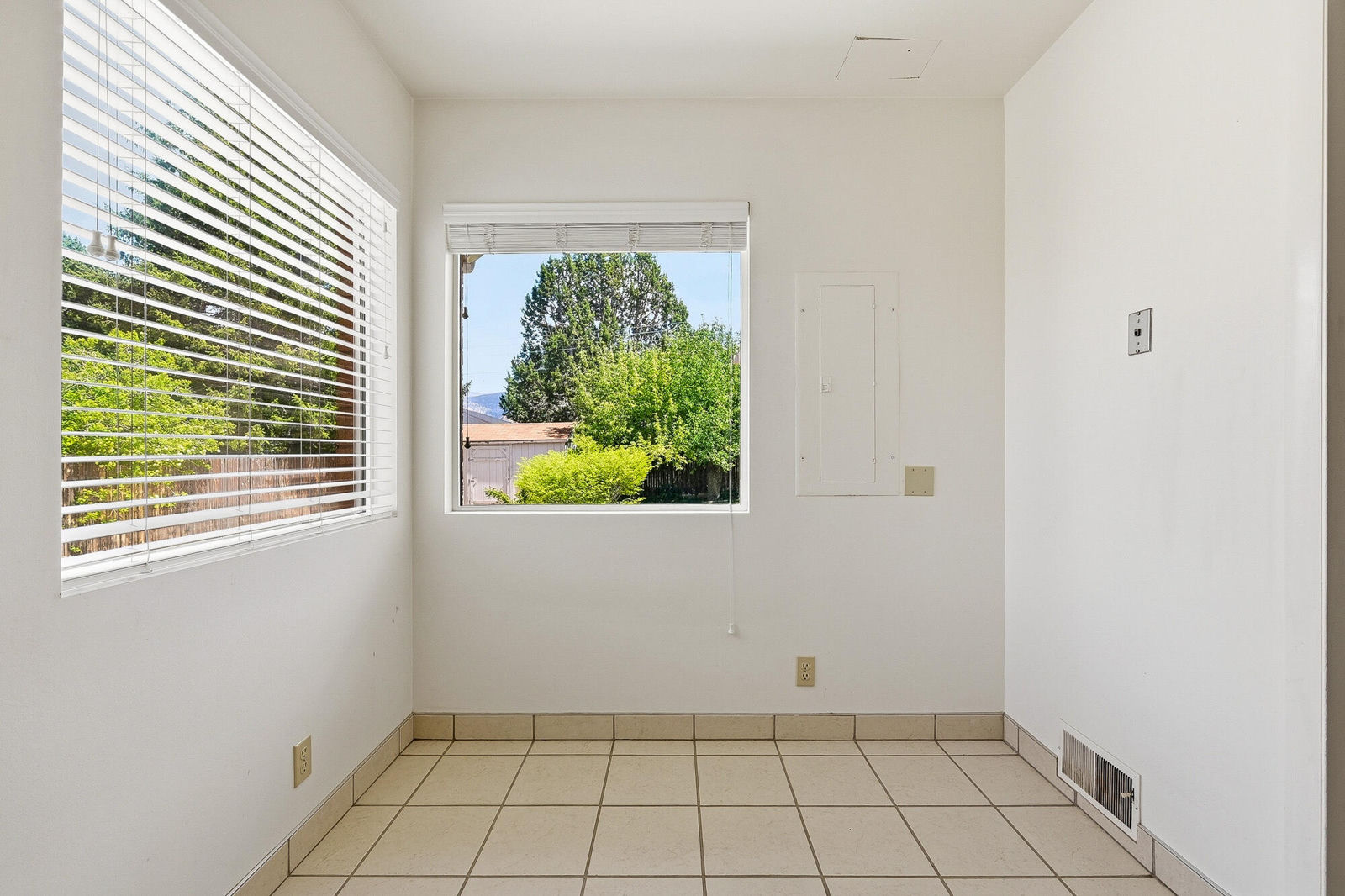 1069 S Cedar Knolls DR W, Cedar City, photo 23 of 69